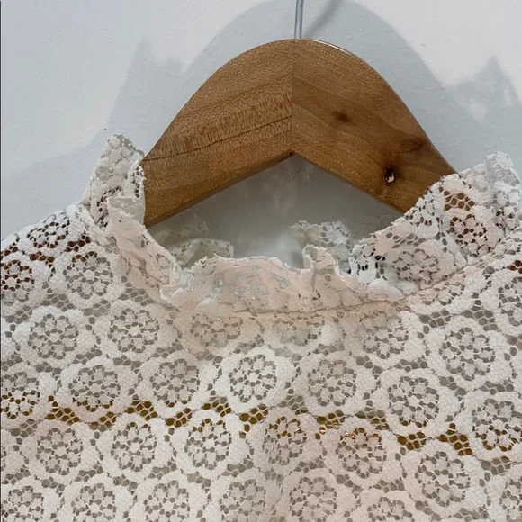 Zara Lace Cream Crop Top - Picture 8 of 15